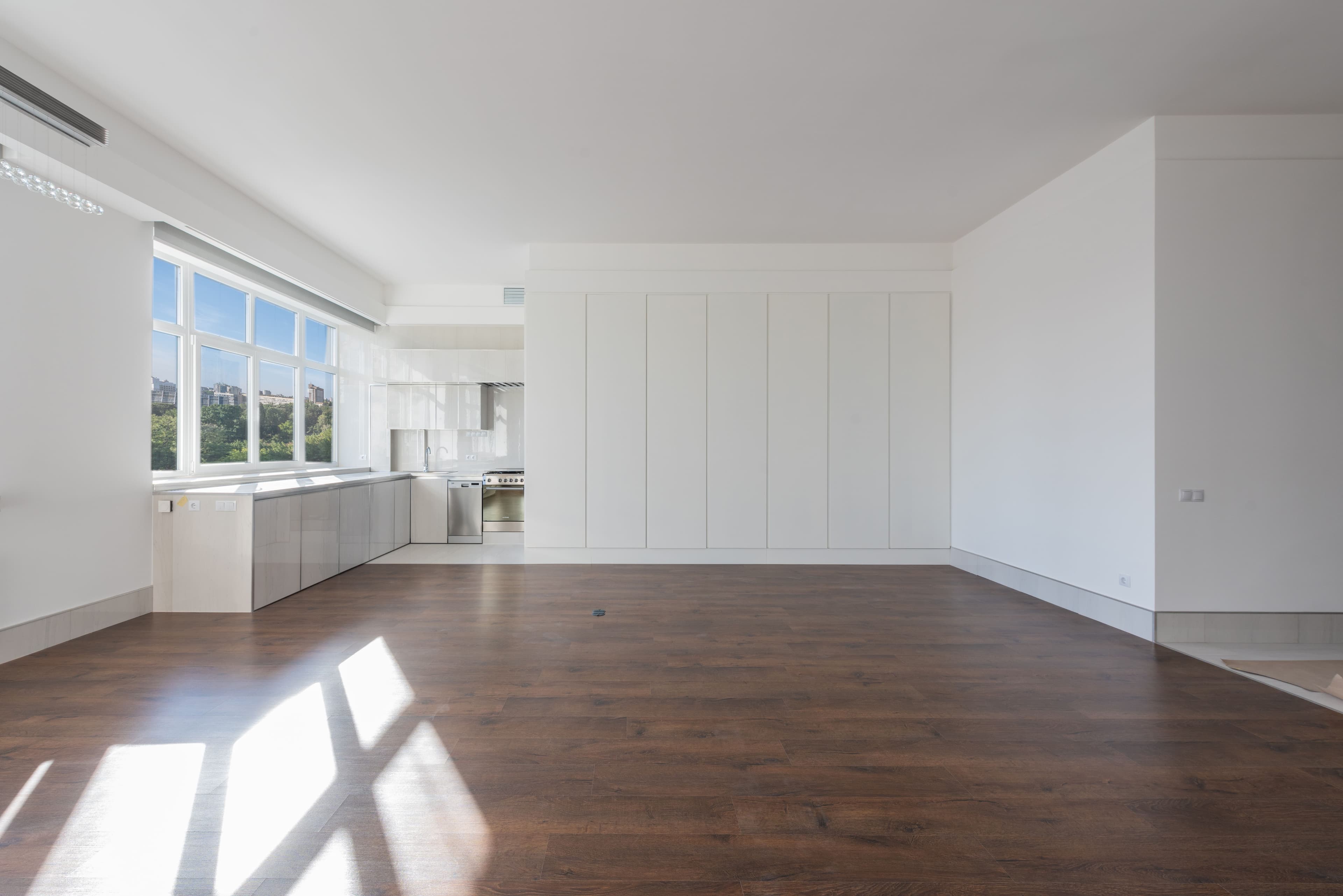 An empty, spotless flat ready for inventory inspection